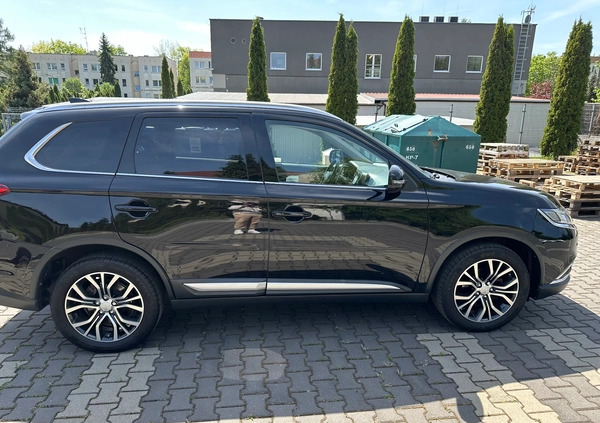 Mitsubishi Outlander cena 84900 przebieg: 100995, rok produkcji 2016 z Tychy małe 46